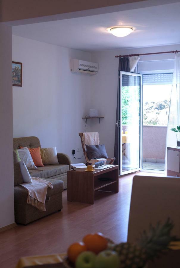 Apartment Helga Liznjan Luaran gambar