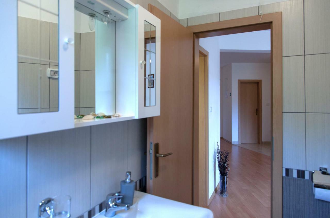 Apartment Helga Liznjan Luaran gambar