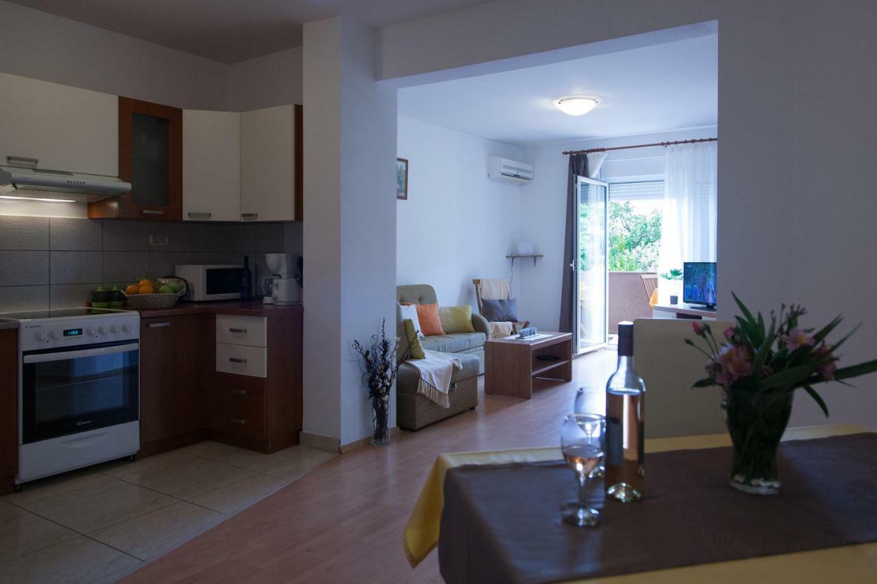 Apartment Helga Liznjan Luaran gambar