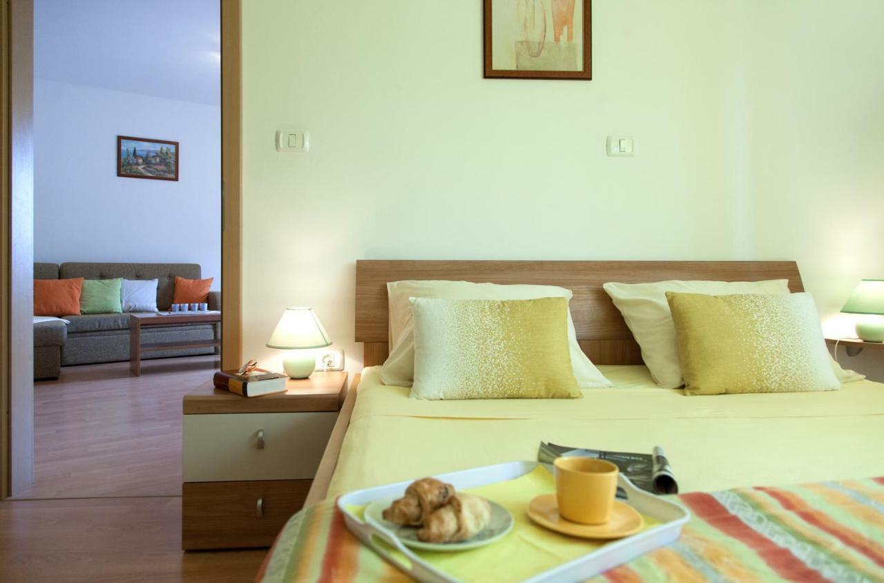 Apartment Helga Liznjan Luaran gambar